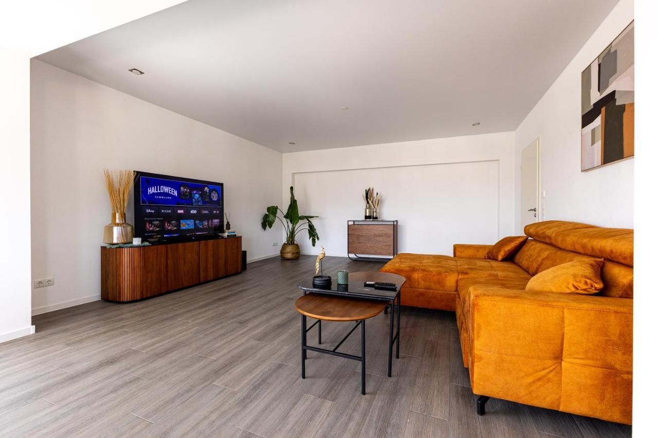 Design Apartment Zentral Fuer 6 In Andernach: Ausblick, Wifi, Kueche Exteriér fotografie
